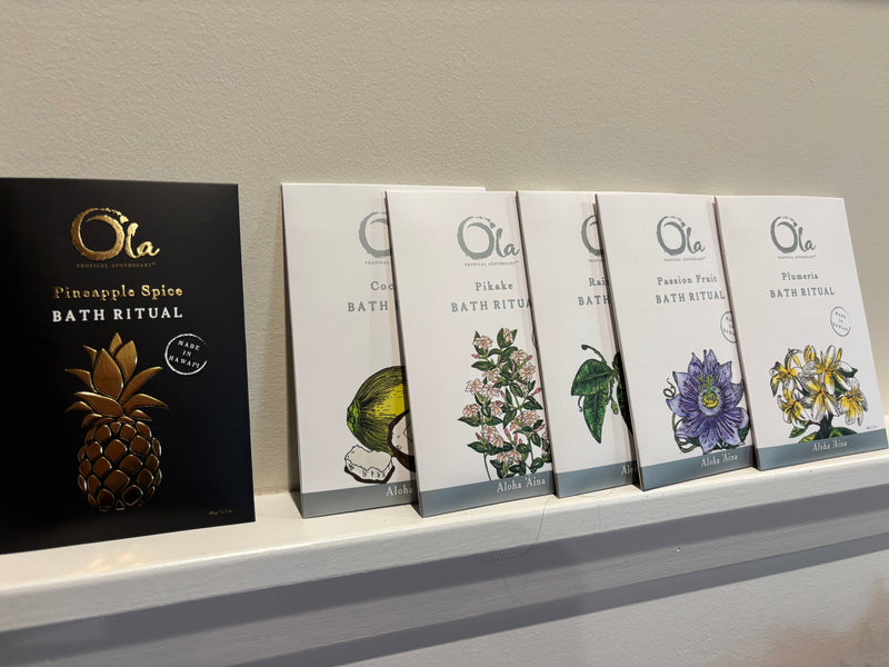 Bath Ritual Assortment Set in Holiday Gift Bag | 6 - 2 oz